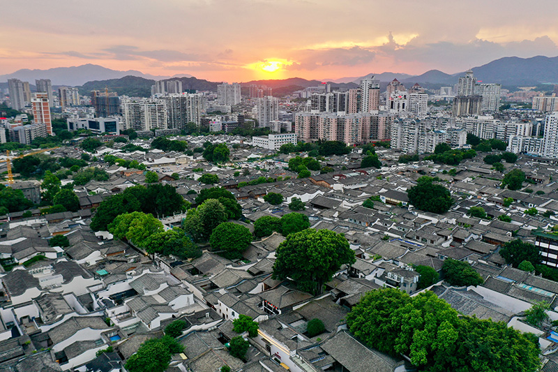党的十八大以来以习近平同志为焦点的党中央激活中华文化的历史性孝顺述评 -  尊龙凯时