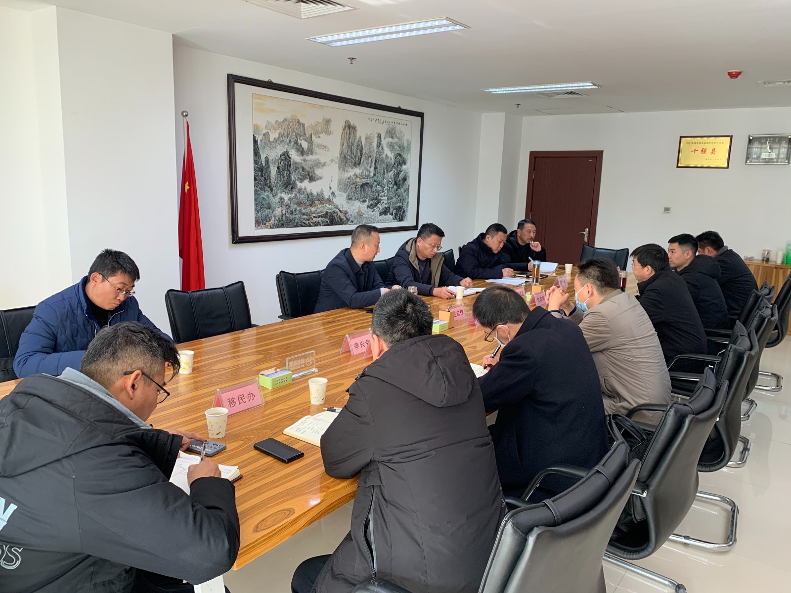 汉中分公司赴南郑区政府加入避险安居搬家工程建设项目座谈会 -  尊龙凯时